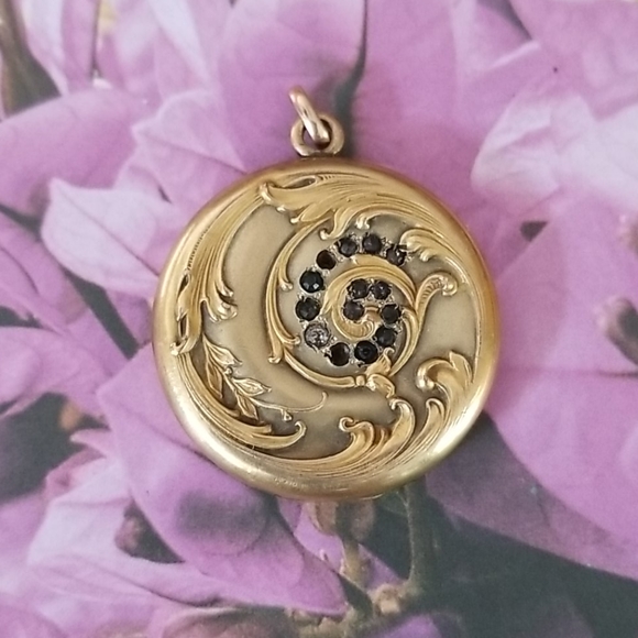 Antique Vintage Early 1900s W & SB Art Nouveau Gold Filled and Sapphire Locket - Picture 15 of 16